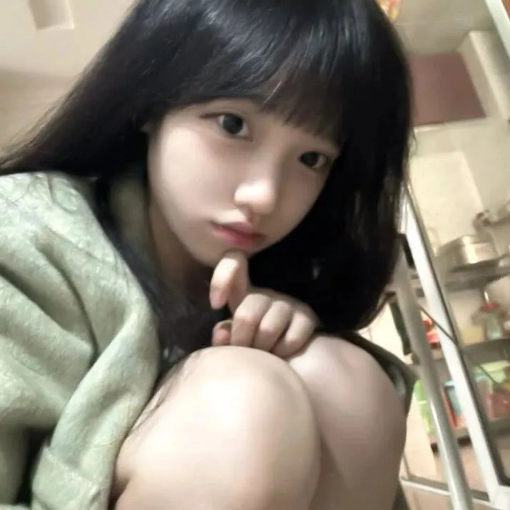 战火中的花蕾